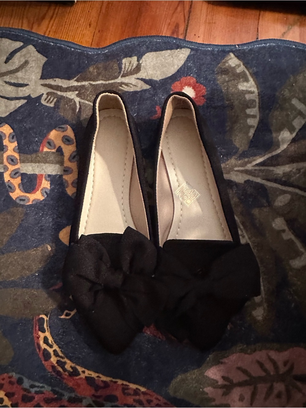4/$20 💫 
SHEIN Black Bow Pointed Toe Ballet Flats Size 7 Slip-On Shoes - Picture 11 of 11